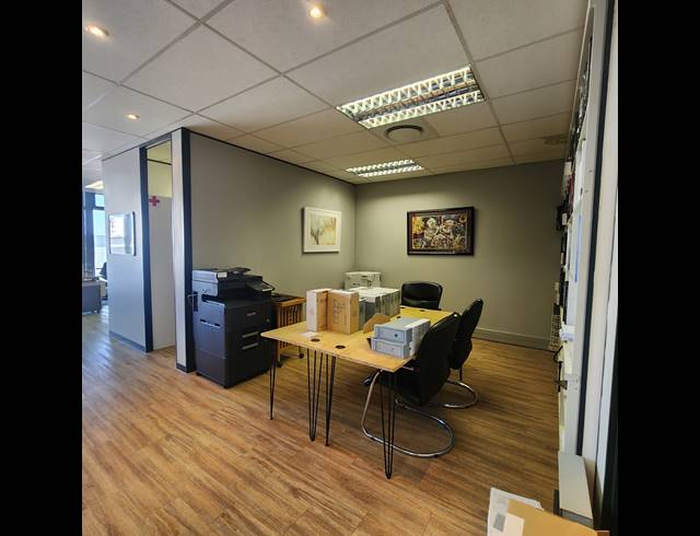 118M² OFFICE FOR SALE IN UMHLANGA CENTRAL